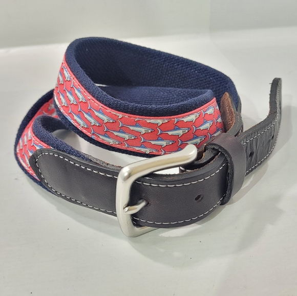 VINEYARD VINES SHARKS CANVAS CLUB BELT MEN'S SIZE 32 - Picture 1 of 10
